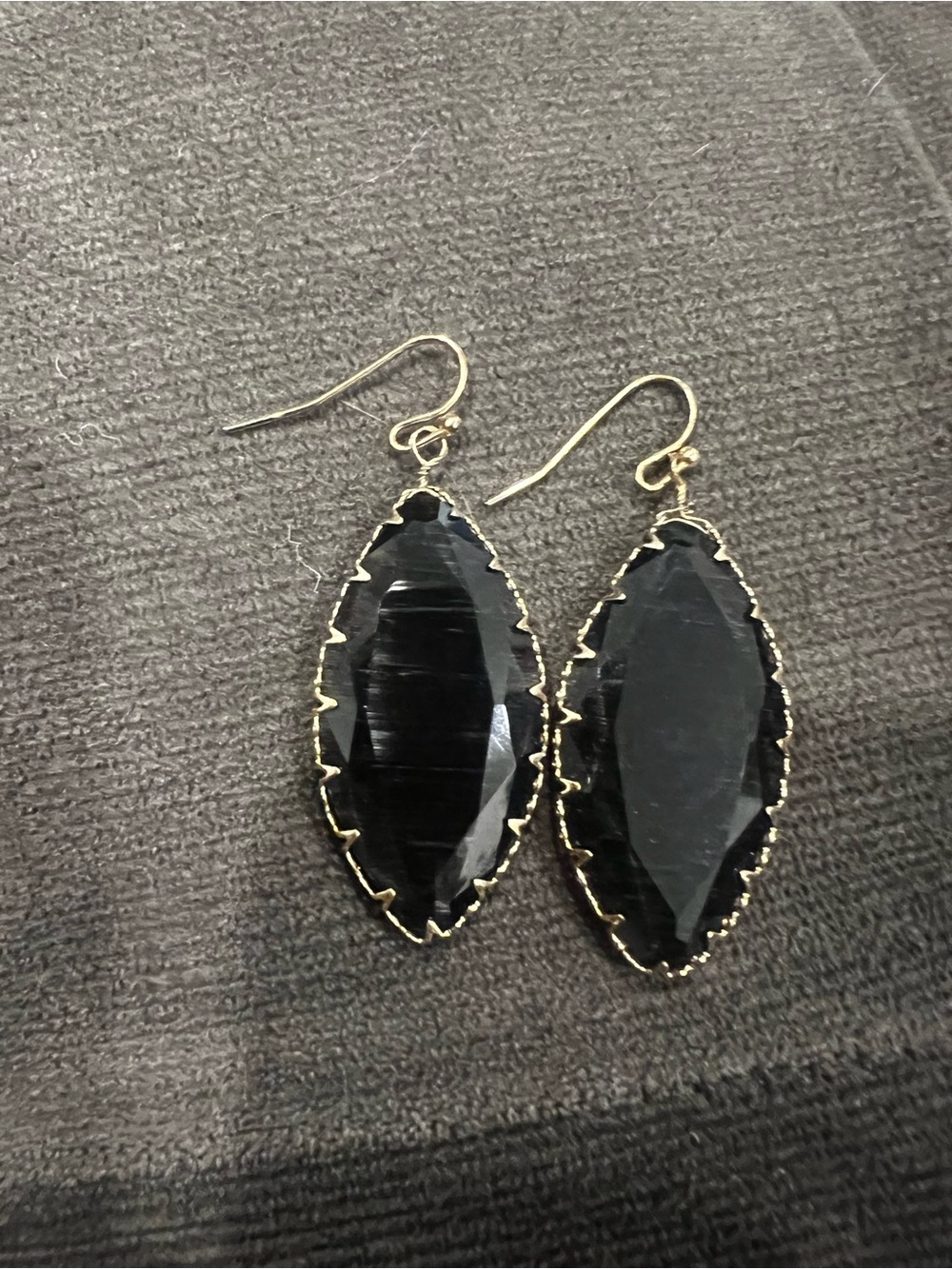 Kendra Scott Black Marquise Faceted Drop Earrings with Gold Trim